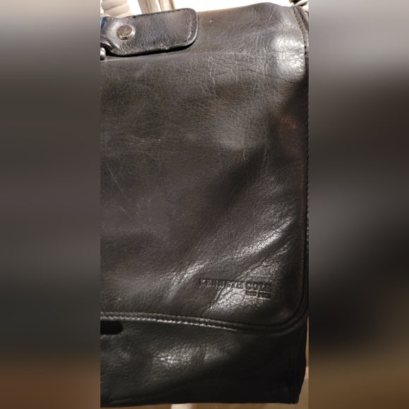 Kenneth Cole Black Leather Case/Bag/Briefcase - Picture 2 of 8